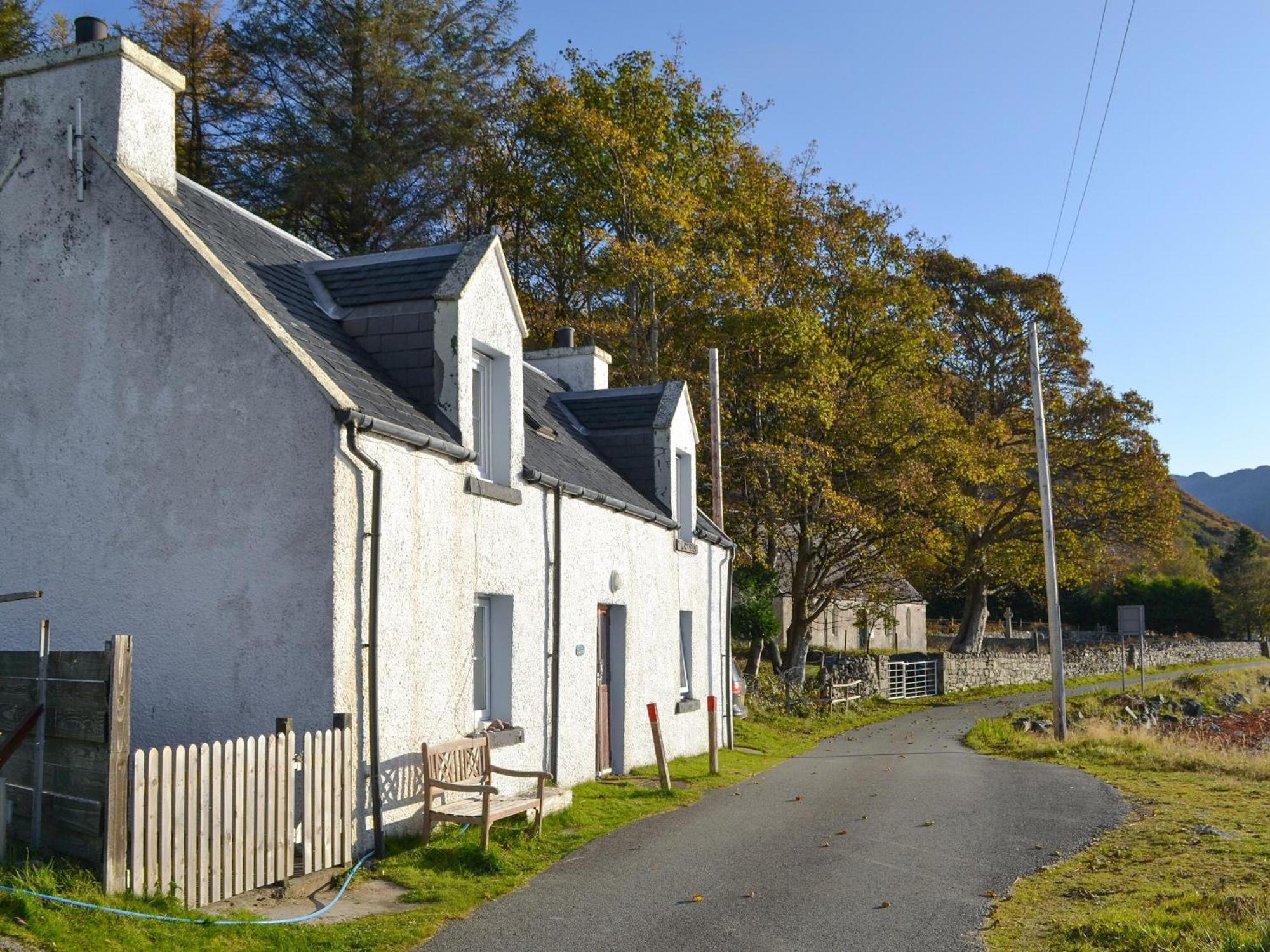 Arnisdale Shore Cottage מראה חיצוני תמונה
